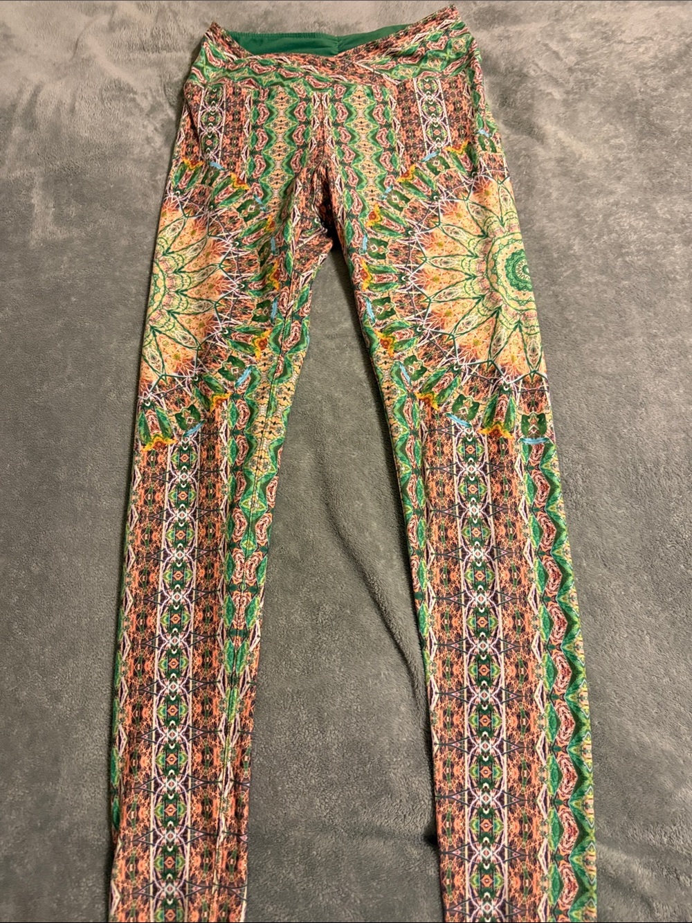 2 pairs of Wolven yoga, leggings size small